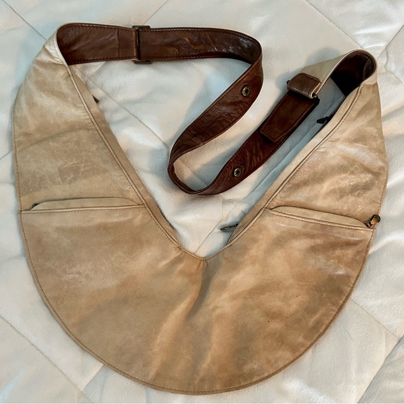 Sash Bag - Reversible Cream/Honey Cognac Leather - Picture 3 of 11